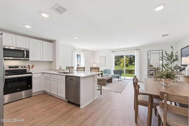 548 Pinot Drive, Holly Hill, FL 32117