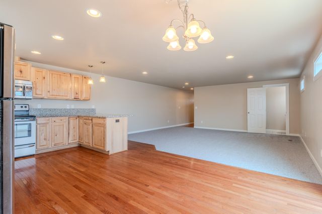 1109 Peachwood Court, Medford, OR 97501