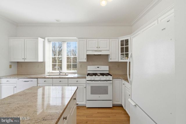 11 RIPPLE TERR, Barnegat, NJ 08005