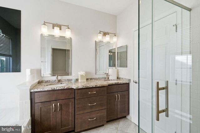 11 RIPPLE TERR, Barnegat, NJ 08005