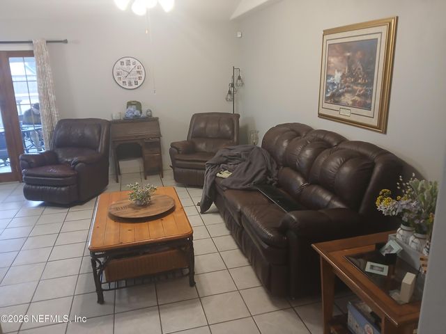 115 CRESTWOOD Drive, Interlachen, FL 32148