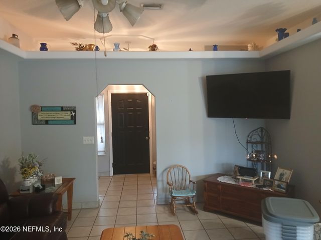 115 CRESTWOOD Drive, Interlachen, FL 32148