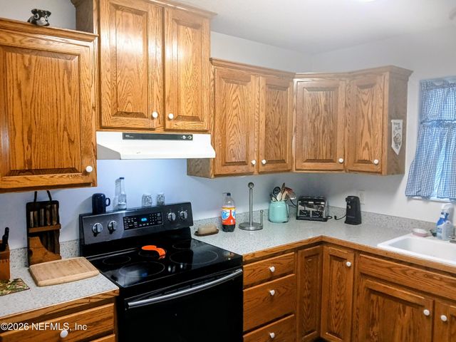 115 CRESTWOOD Drive, Interlachen, FL 32148