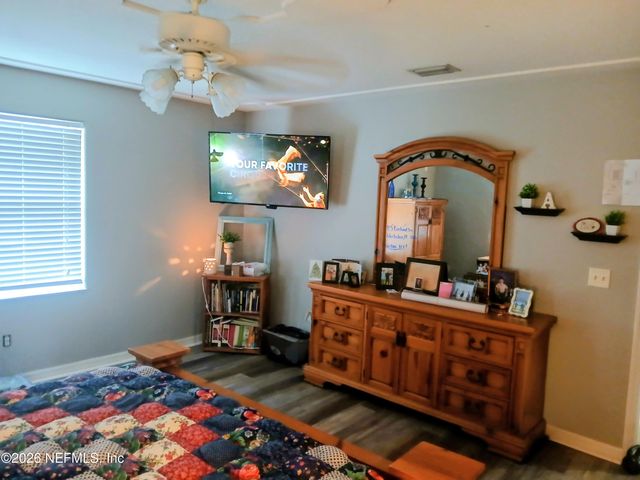 115 CRESTWOOD Drive, Interlachen, FL 32148