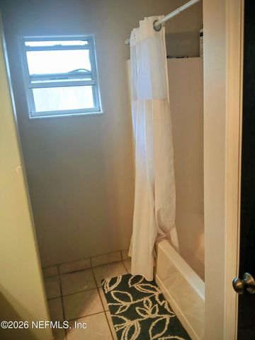 115 CRESTWOOD Drive, Interlachen, FL 32148