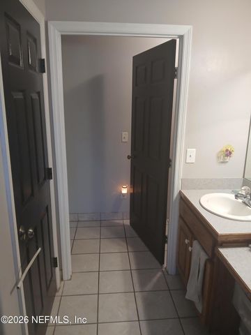 115 CRESTWOOD Drive, Interlachen, FL 32148