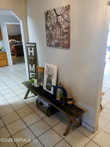 115 CRESTWOOD Drive, Interlachen, FL 32148