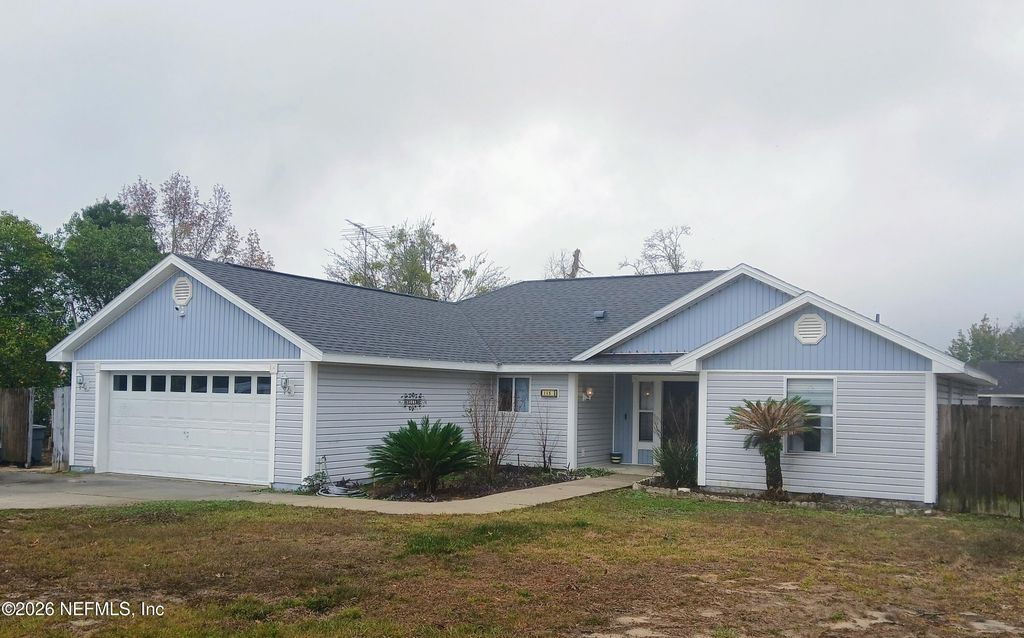 115 CRESTWOOD Drive, Interlachen, FL 32148