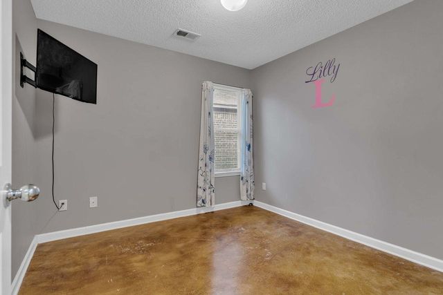 5616 FALLING BARK DR, Memphis, TN 38134