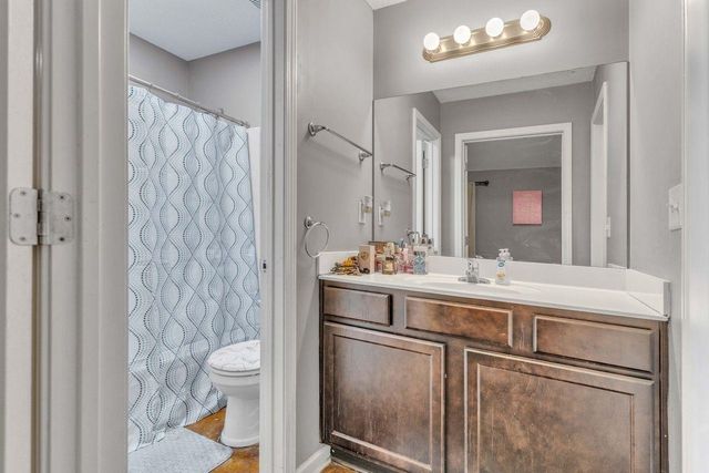 5616 FALLING BARK DR, Memphis, TN 38134