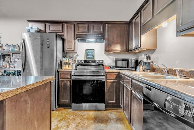 5616 FALLING BARK DR, Memphis, TN 38134