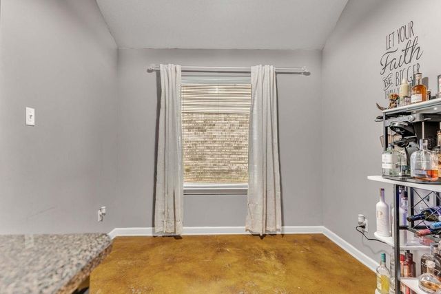 5616 FALLING BARK DR, Memphis, TN 38134