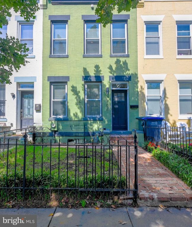 1702 A ST SE, Washington, DC 20003