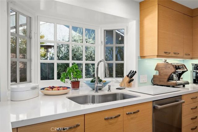 17 Rippling Stream, Irvine, CA 92603