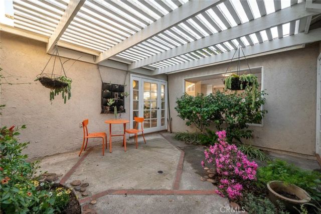 17 Rippling Stream, Irvine, CA 92603