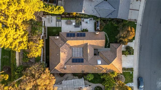 17 Rippling Stream, Irvine, CA 92603