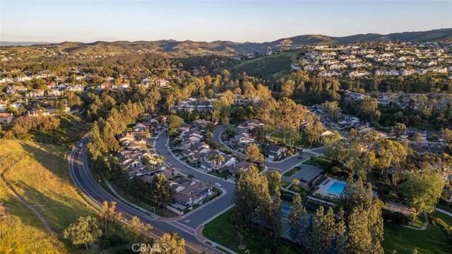 17 Rippling Stream, Irvine, CA 92603