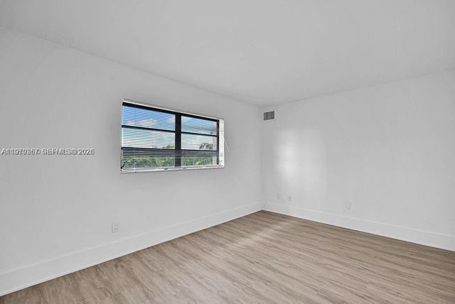 2201 Brickell Ave 80, Miami, FL 33129