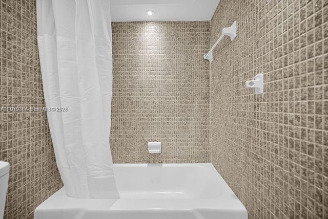 2201 Brickell Ave 80, Miami, FL 33129