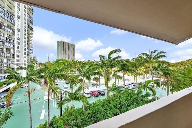 2201 Brickell Ave 80, Miami, FL 33129