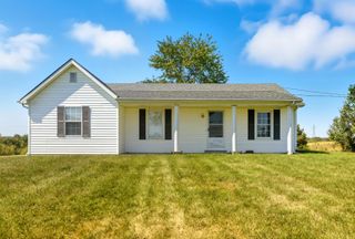 4560 Louisville Road, Salvisa, KY 40372
