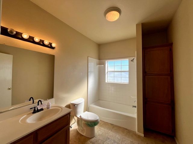 4436 E Goldenrod Ave, Gardendale, TX 79758