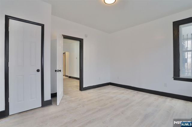 445 15th Street, Newark, NJ 07103