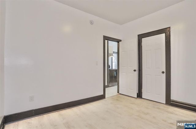 445 15th Street, Newark, NJ 07103