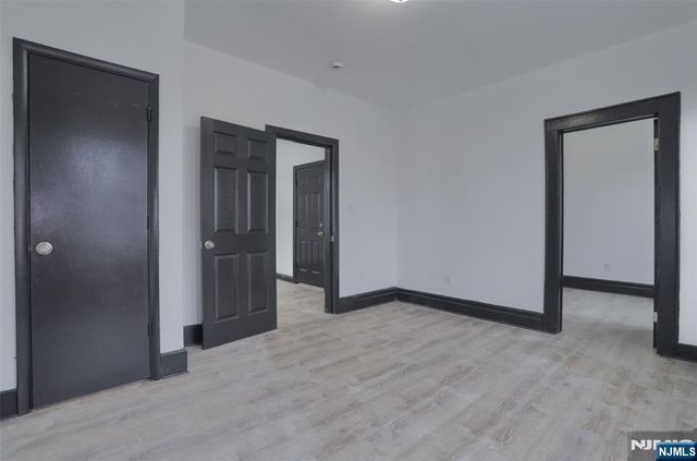 445 15th Street, Newark, NJ 07103