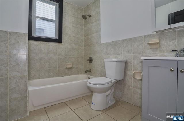 445 15th Street, Newark, NJ 07103