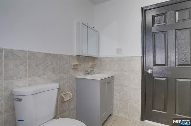 445 15th Street, Newark, NJ 07103