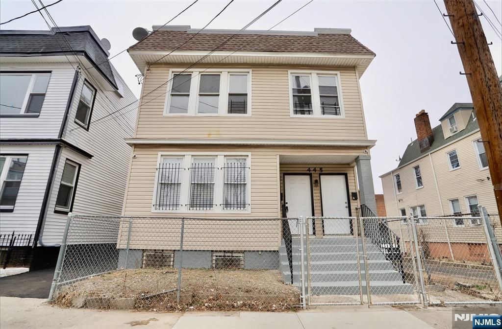 445 15th Street, Newark, NJ 07103