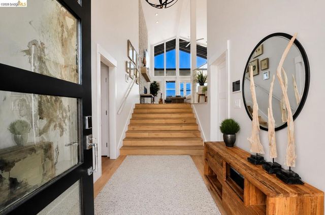 671 Willow Lake Rd, Discovery Bay, CA 94505