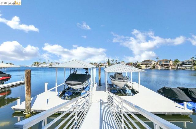 671 Willow Lake Rd, Discovery Bay, CA 94505