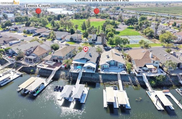 671 Willow Lake Rd, Discovery Bay, CA 94505