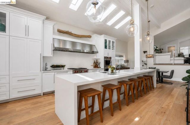 671 Willow Lake Rd, Discovery Bay, CA 94505