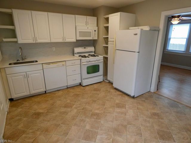 136 Mapleshade AVE, Norfolk, VA 23505