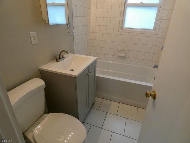 136 Mapleshade AVE, Norfolk, VA 23505
