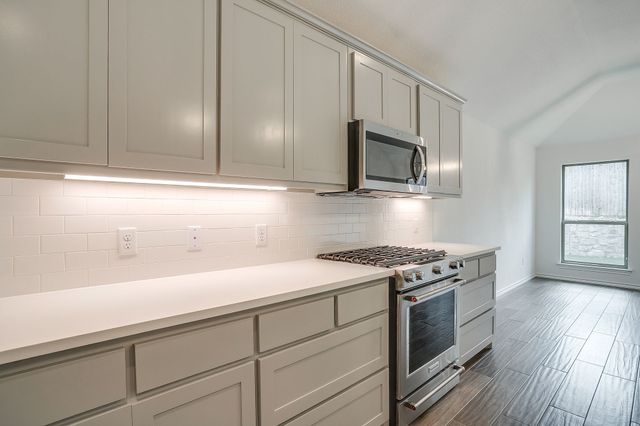 6817 Trail Rock Drive, Benbrook, TX 76126