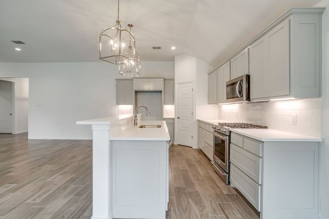 6817 Trail Rock Drive, Benbrook, TX 76126