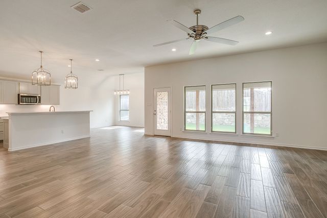 6817 Trail Rock Drive, Benbrook, TX 76126