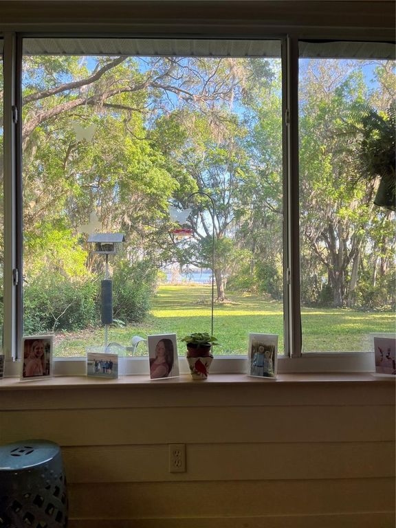 Image 5 of property listing at 16928 NE 120TH AVENUE, Waldo, FL 32694
