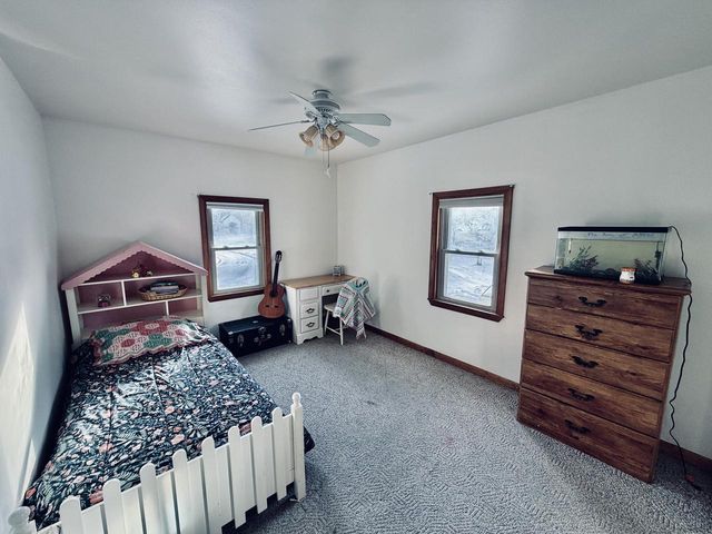 311 S Lapham Peak ROAD, Delafield, WI 53018