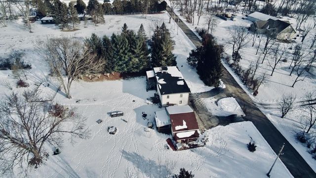 311 S Lapham Peak ROAD, Delafield, WI 53018