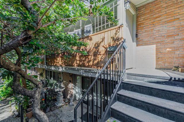 3928 W Alabama Street 4, Houston, TX 77027