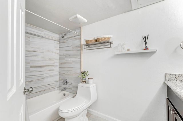 3928 W Alabama Street 4, Houston, TX 77027