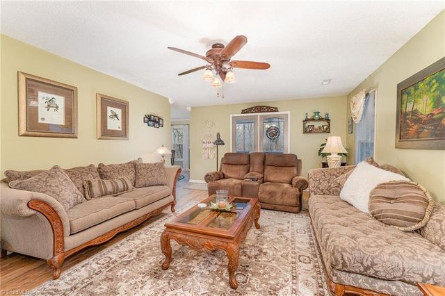 4550 Longworth Drive, Kernersville, NC 27284