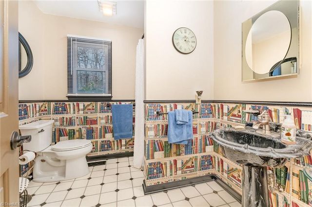 4550 Longworth Drive, Kernersville, NC 27284