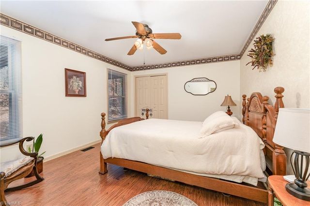 4550 Longworth Drive, Kernersville, NC 27284