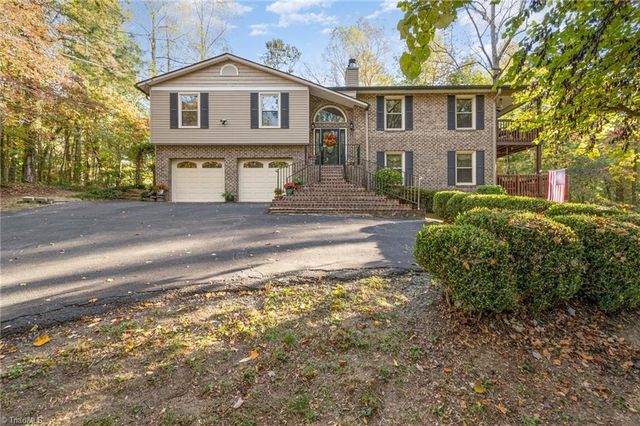 4550 Longworth Drive, Kernersville, NC 27284